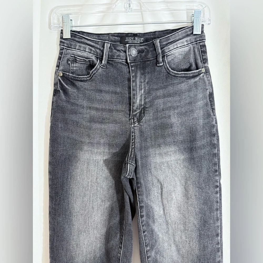 Judy Blue Knoxville High Rise Wide Leg Crop Jeans In A Chic Grey Ombre Color - Picture 8 of 16